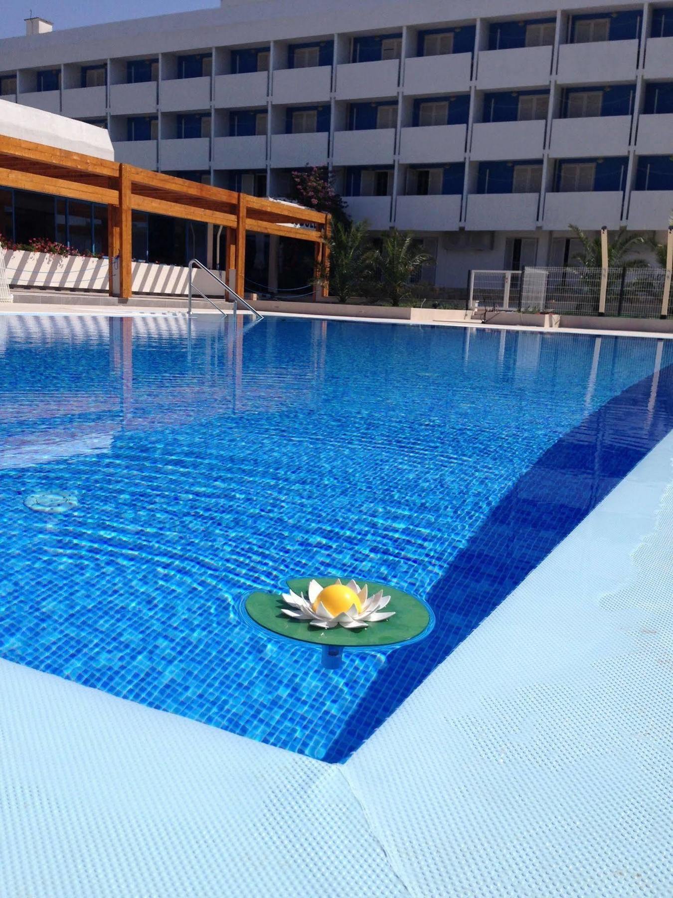 Hotel Bolero Биоград-на-Мору Экстерьер фото